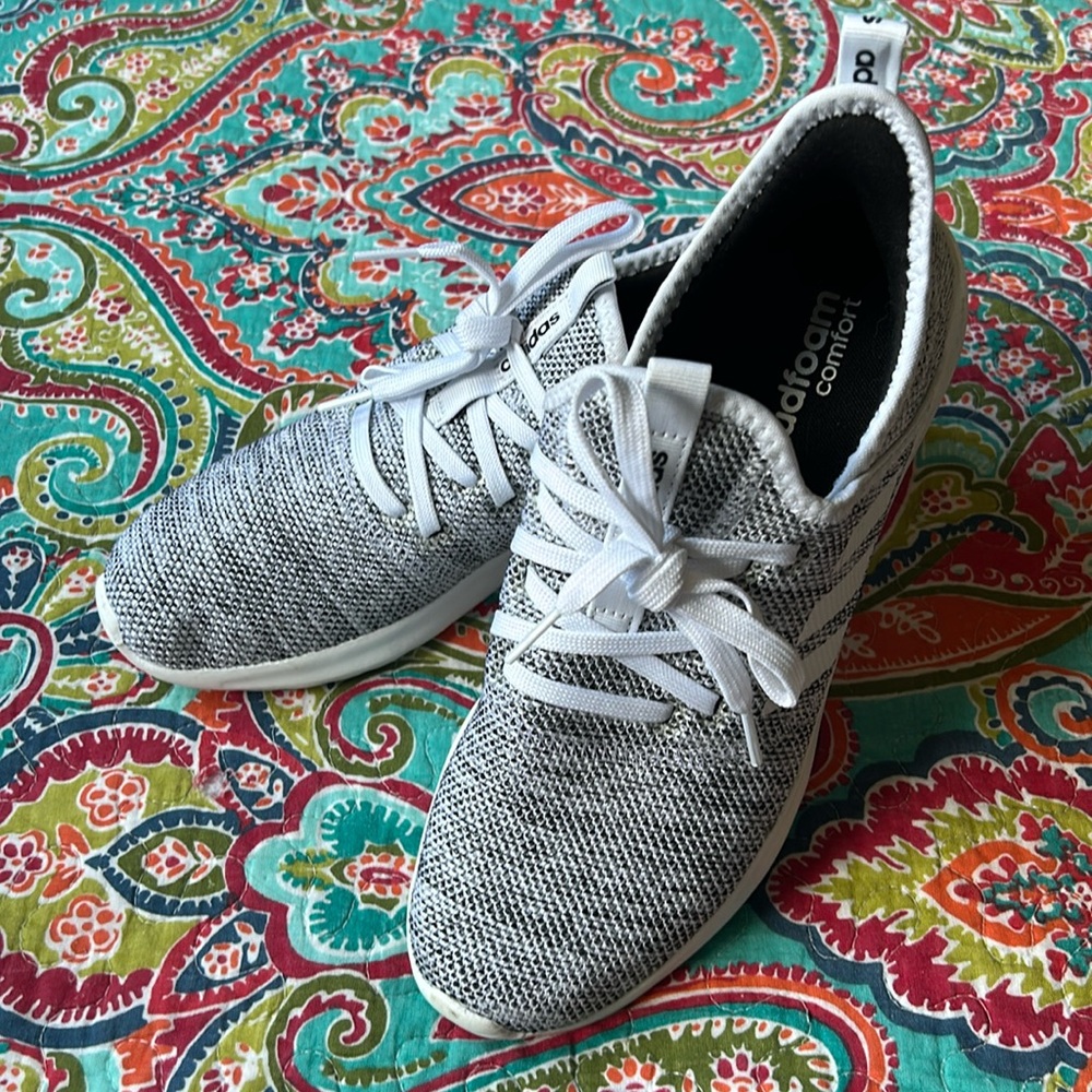 Sz 7.5 Adidas Cloudfoam Pure 2.0 Running Shoe Grey White Black NWOT Discontinued